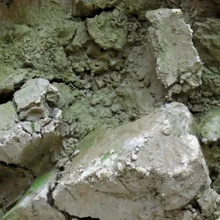 neprečiščena glina