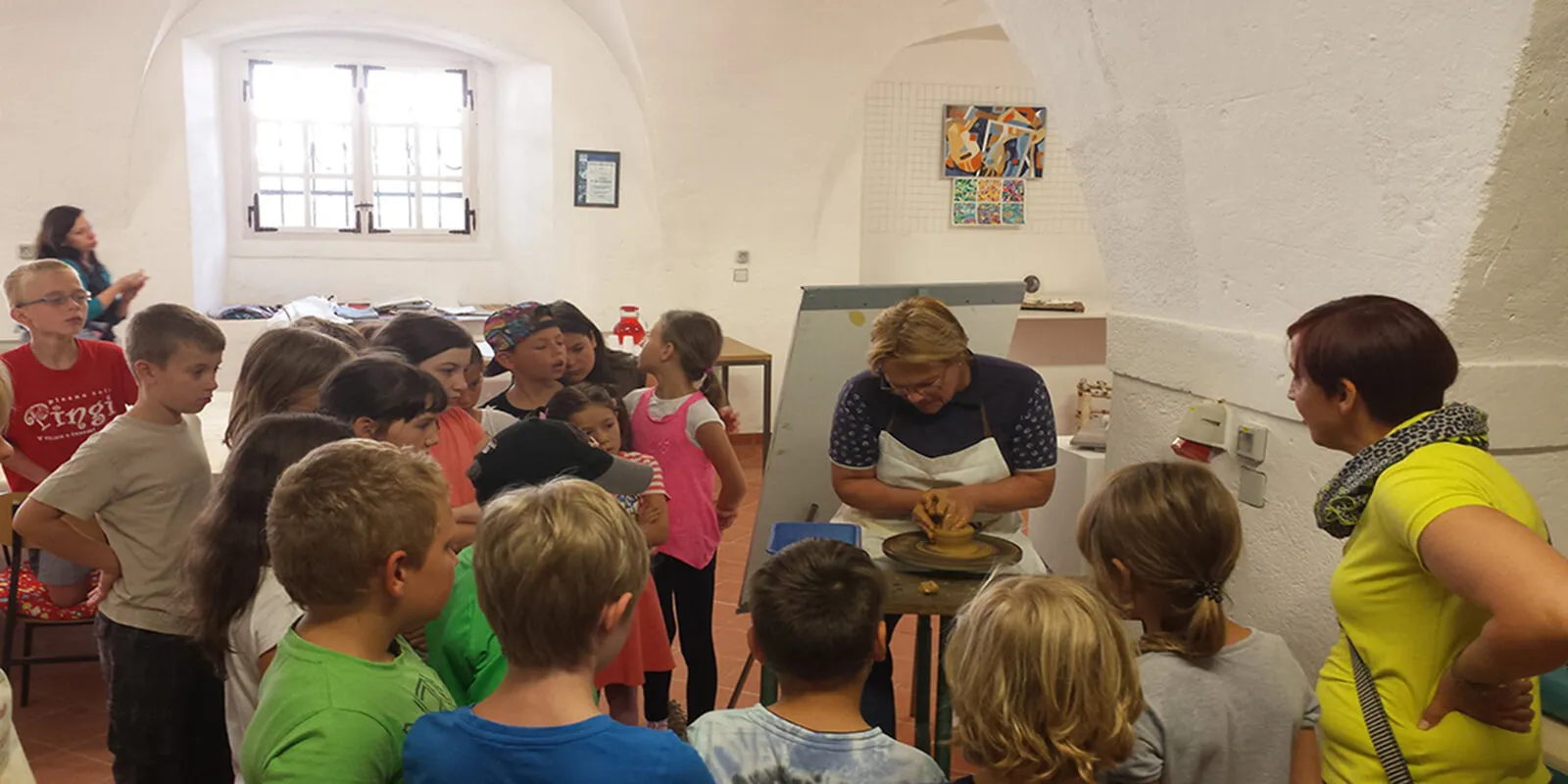 Prikaz dela na lončarskem vretenu – Žabjak Ptuj · Štajerska