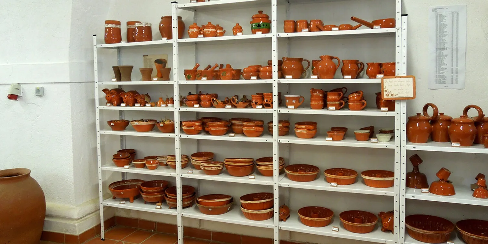 Ročno izdelani keramični izdelki – Križevci · Prlekija